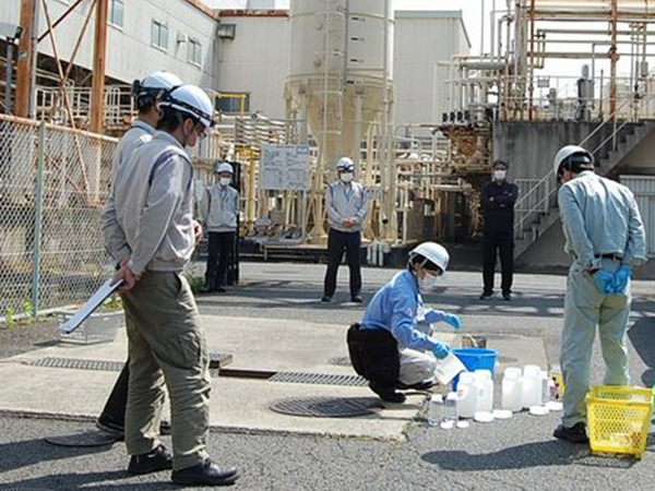 Wastewater sampling and analyses by three parties